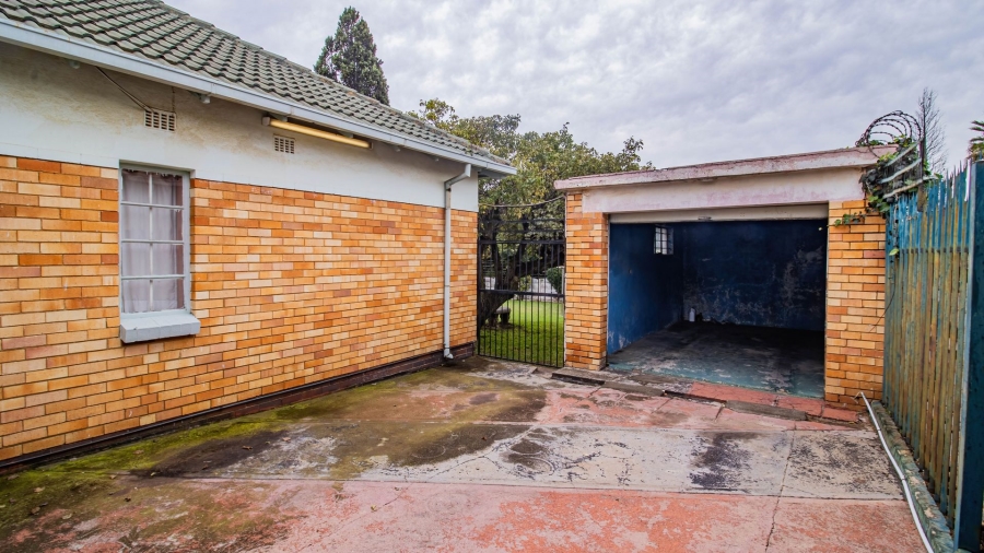To Let 3 Bedroom Property for Rent in Chrisville Gauteng