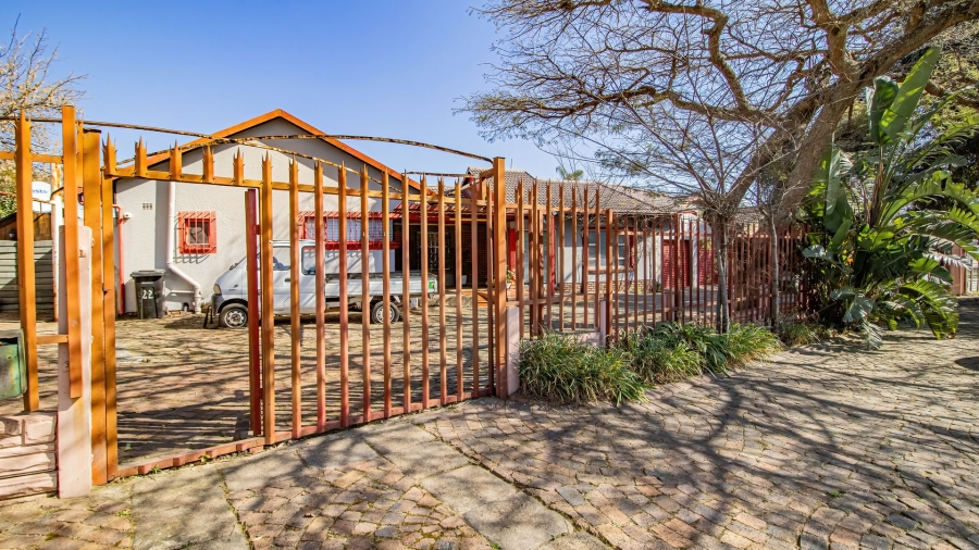 3 Bedroom Property for Sale in Glen Marais Gauteng