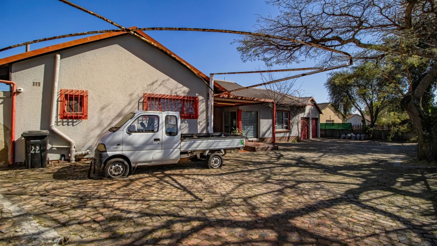 3 Bedroom Property for Sale in Glen Marais Gauteng