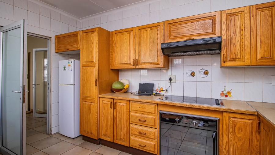 3 Bedroom Property for Sale in Glen Marais Gauteng