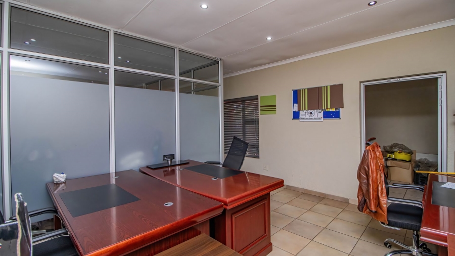 3 Bedroom Property for Sale in Glen Marais Gauteng