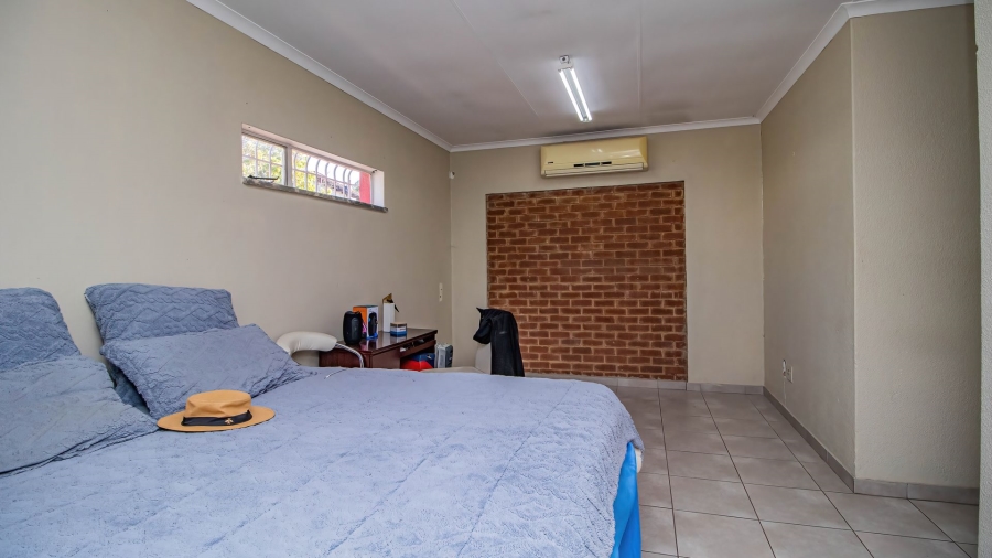 3 Bedroom Property for Sale in Glen Marais Gauteng