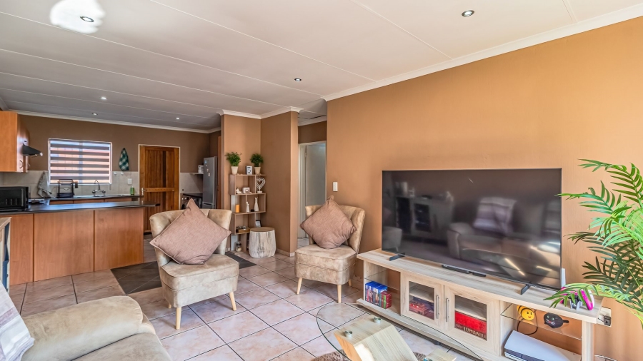 2 Bedroom Property for Sale in Wilgeheuwel Gauteng