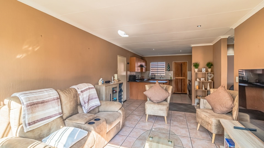 2 Bedroom Property for Sale in Wilgeheuwel Gauteng