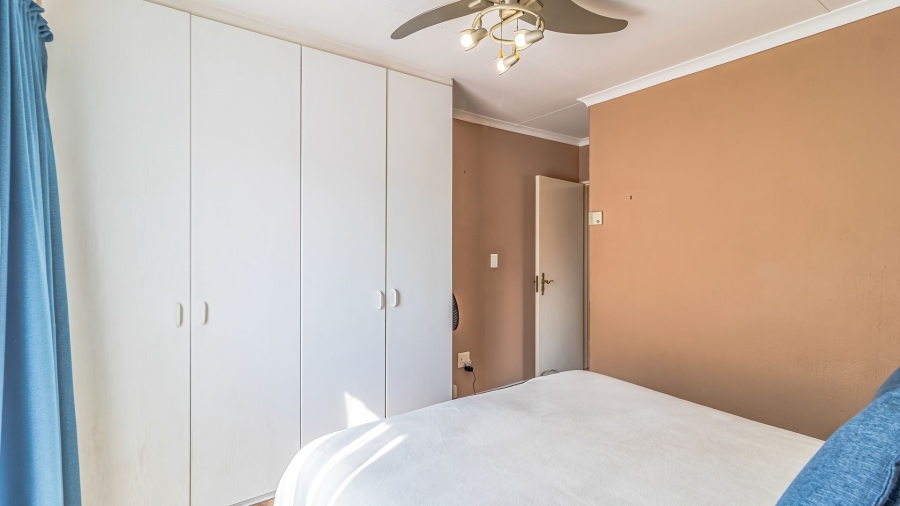 2 Bedroom Property for Sale in Wilgeheuwel Gauteng