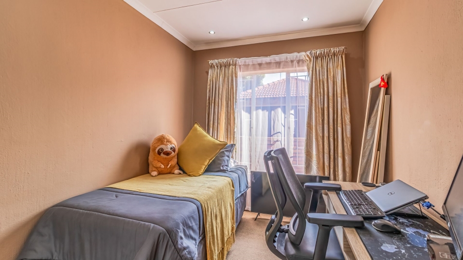 2 Bedroom Property for Sale in Wilgeheuwel Gauteng