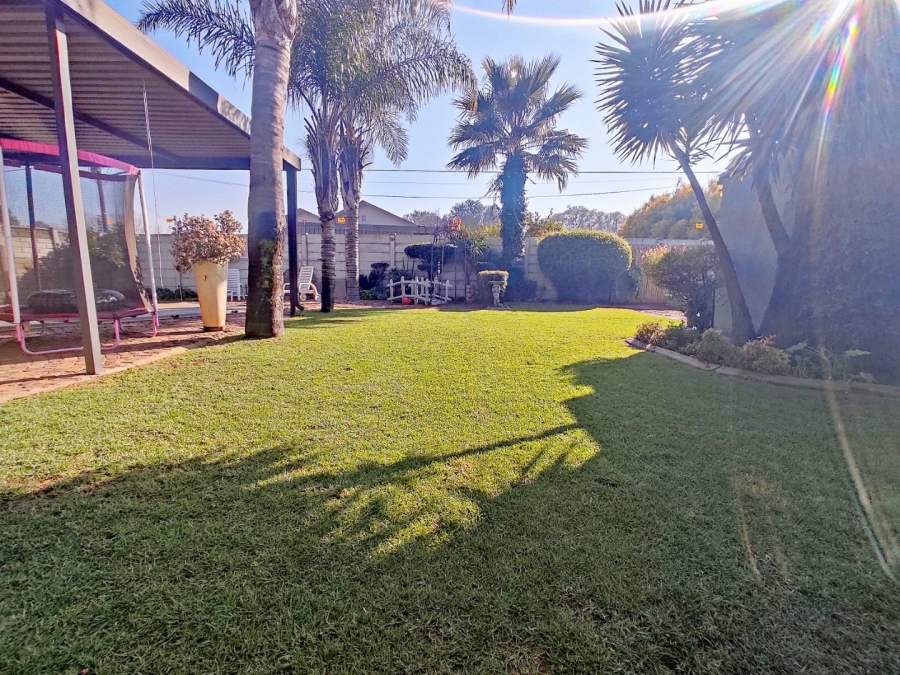 4 Bedroom Property for Sale in Vanderbijlpark SE 1 Gauteng