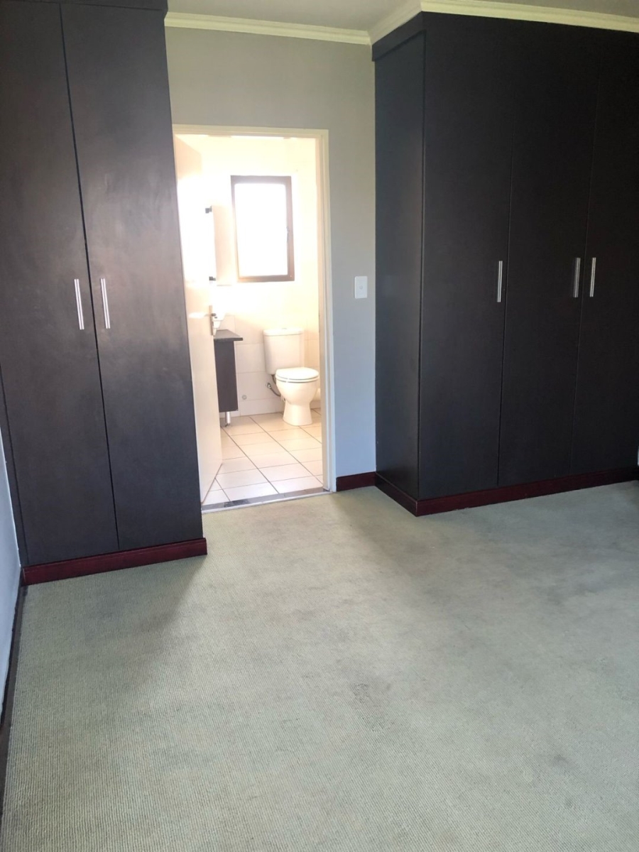 2 Bedroom Property for Sale in Noordwyk Gauteng