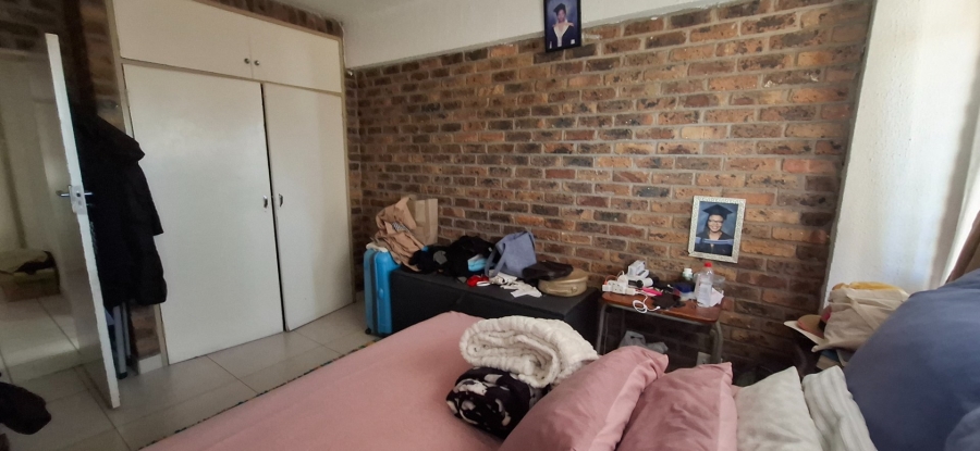 2 Bedroom Property for Sale in Gezina Gauteng