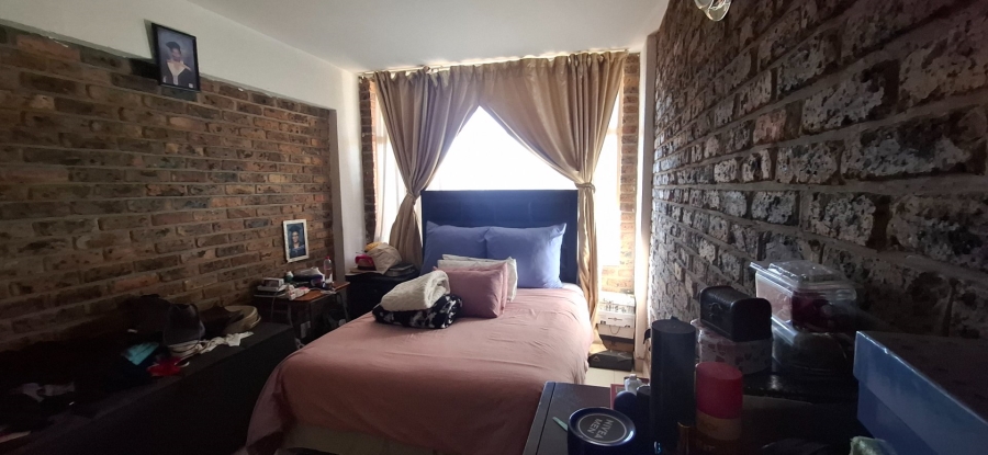 2 Bedroom Property for Sale in Gezina Gauteng