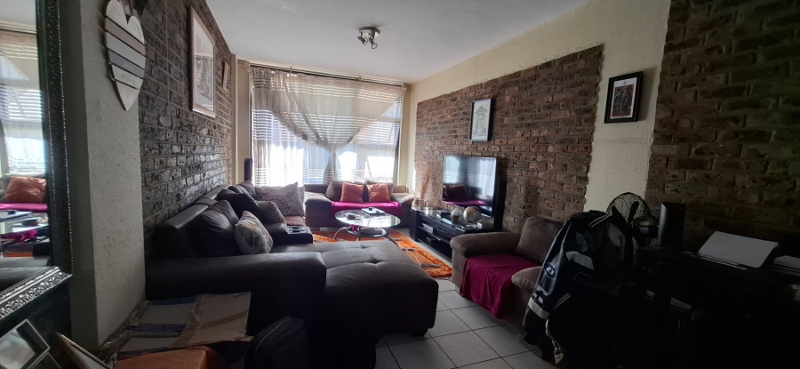 2 Bedroom Property for Sale in Gezina Gauteng