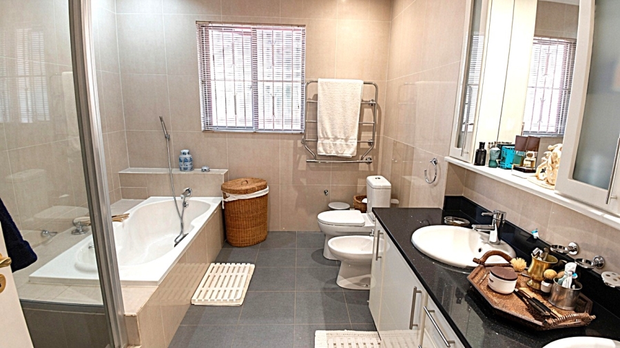 4 Bedroom Property for Sale in Illovo Gauteng