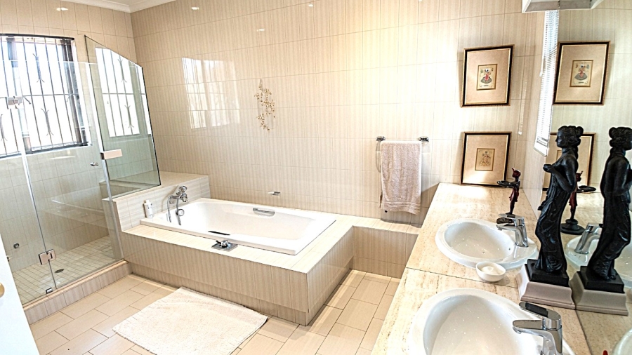 4 Bedroom Property for Sale in Illovo Gauteng