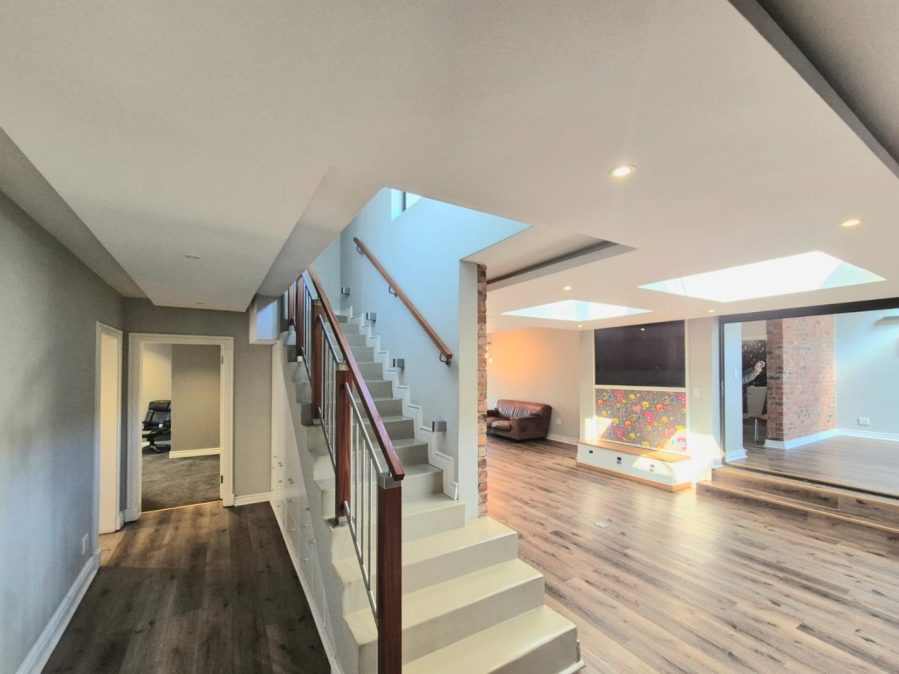 5 Bedroom Property for Sale in Woodhill Estate Gauteng