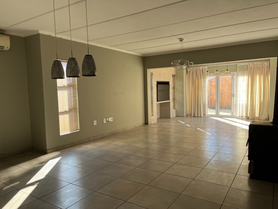 4 Bedroom Property for Sale in Riverspray Lifestyle Estate Gauteng