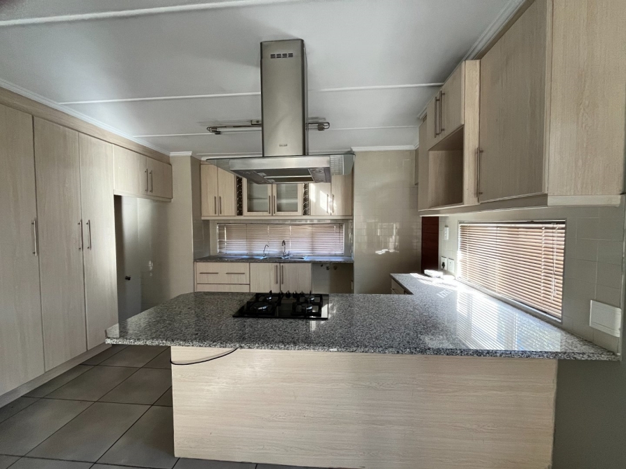 4 Bedroom Property for Sale in Riverspray Lifestyle Estate Gauteng