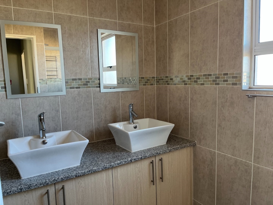 4 Bedroom Property for Sale in Riverspray Lifestyle Estate Gauteng