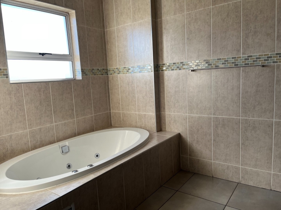 4 Bedroom Property for Sale in Riverspray Lifestyle Estate Gauteng