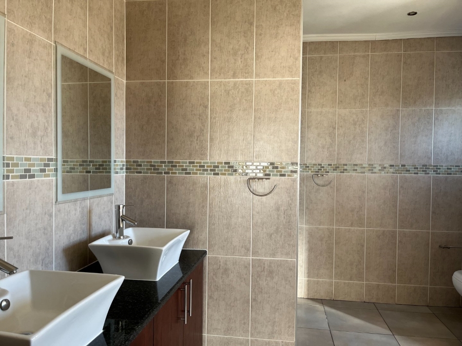 4 Bedroom Property for Sale in Riverspray Lifestyle Estate Gauteng