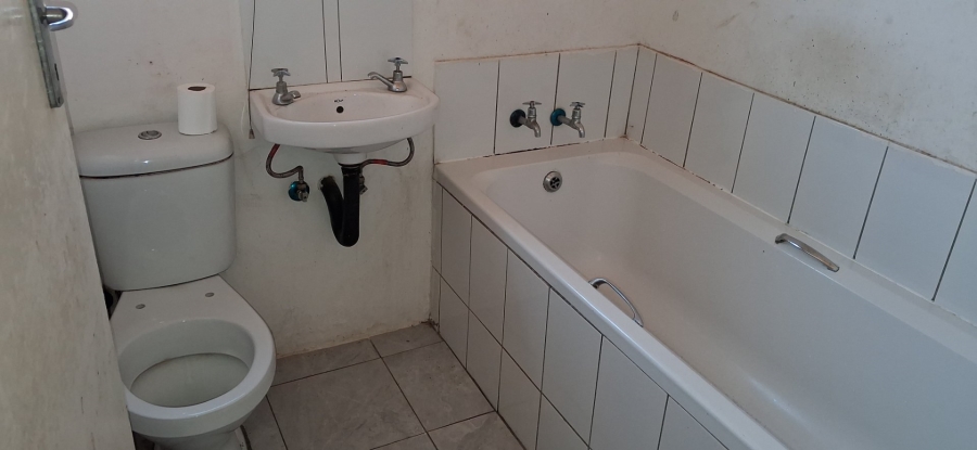 3 Bedroom Property for Sale in Windmill Park Gauteng