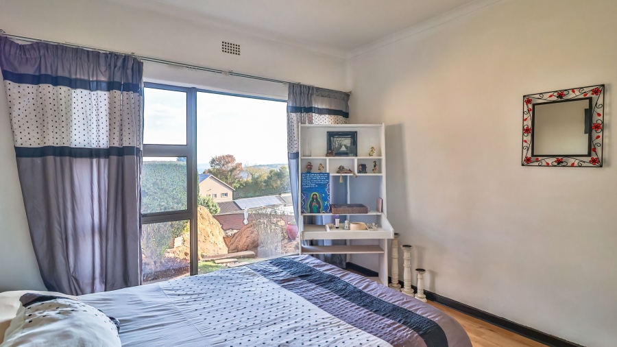 4 Bedroom Property for Sale in Glenvista Gauteng