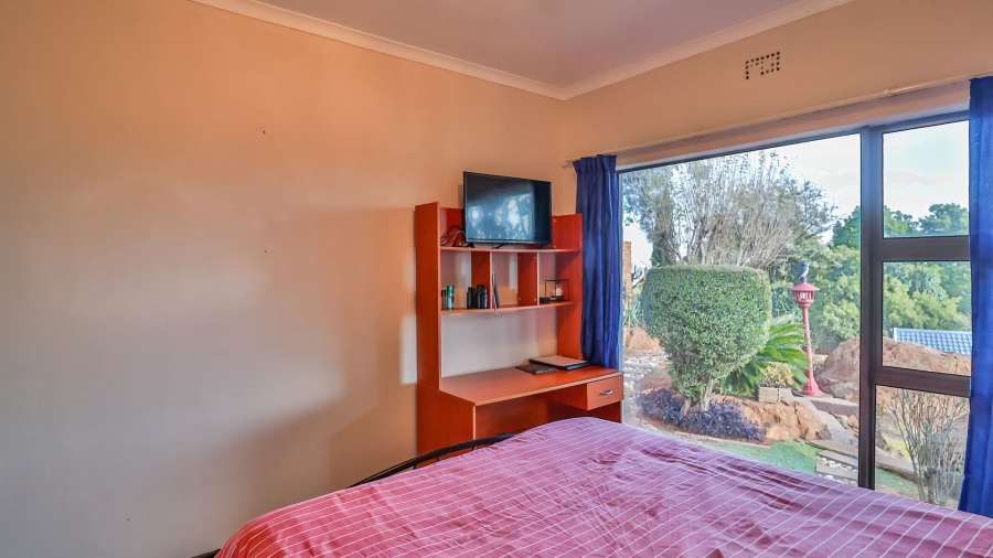 4 Bedroom Property for Sale in Glenvista Gauteng