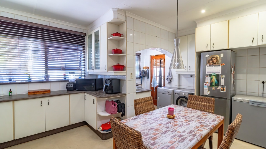 4 Bedroom Property for Sale in Glenvista Gauteng