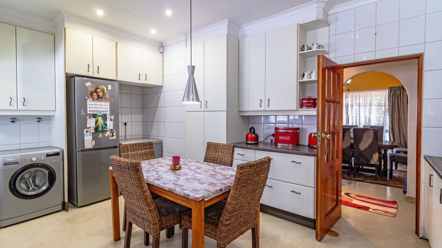 4 Bedroom Property for Sale in Glenvista Gauteng