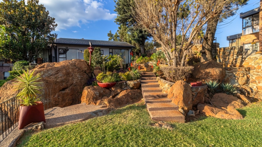 4 Bedroom Property for Sale in Glenvista Gauteng