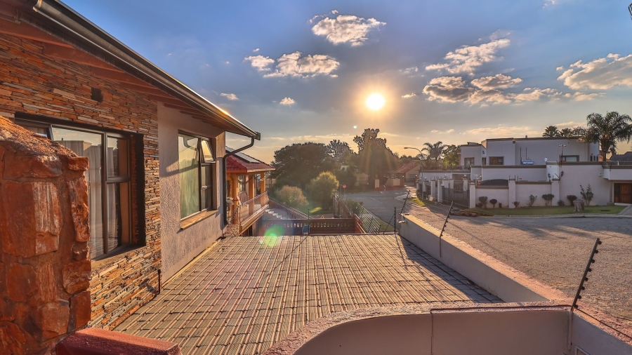 4 Bedroom Property for Sale in Glenvista Gauteng