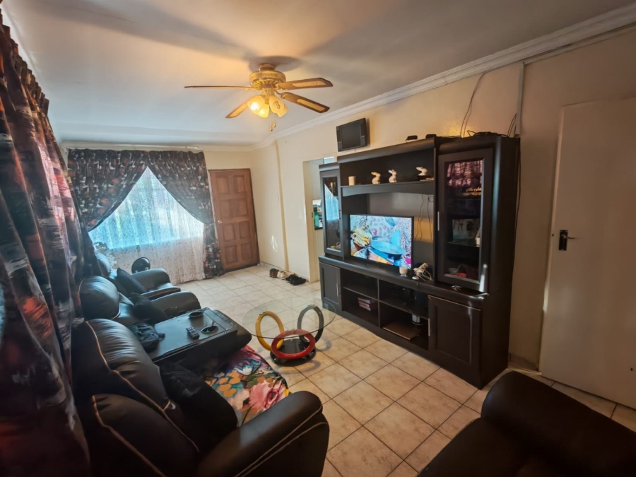 3 Bedroom Property for Sale in Lenasia Ext 6 Gauteng