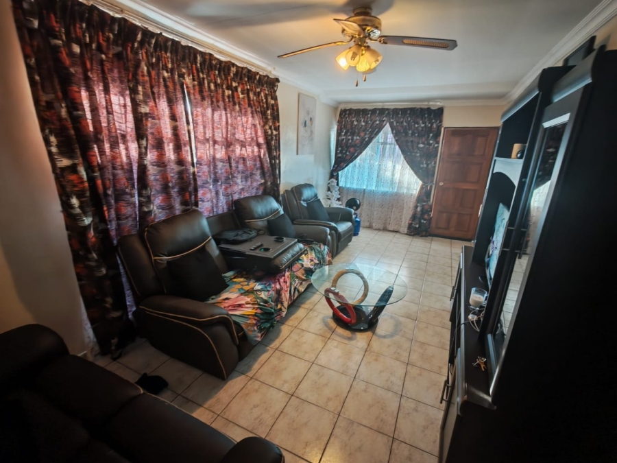 3 Bedroom Property for Sale in Lenasia Ext 6 Gauteng