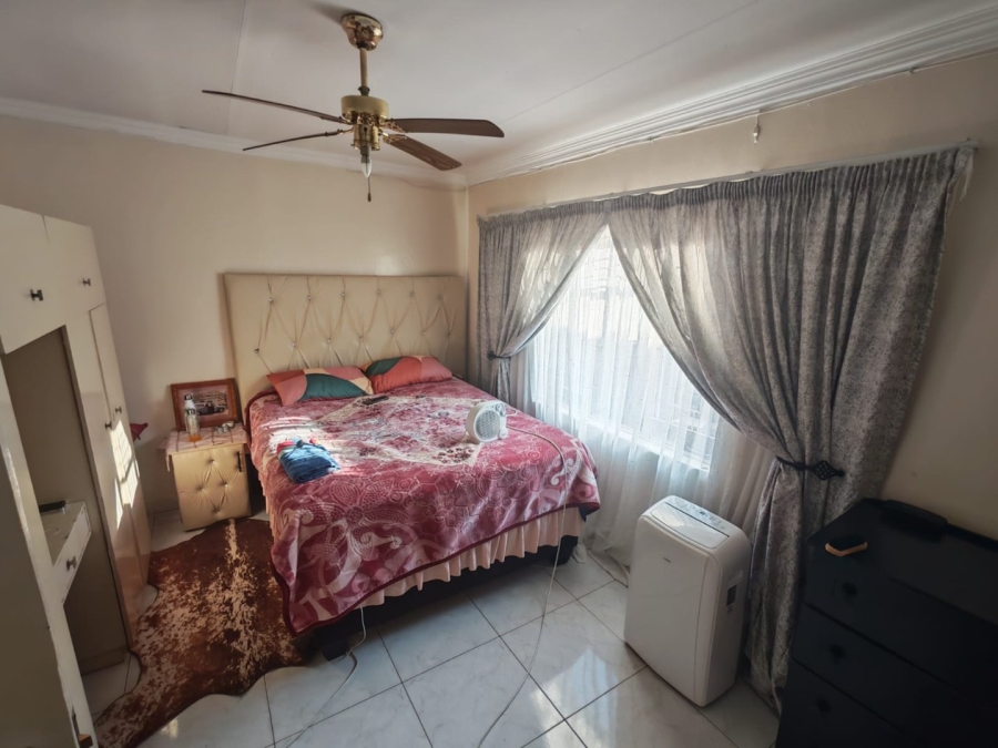 3 Bedroom Property for Sale in Lenasia Ext 6 Gauteng