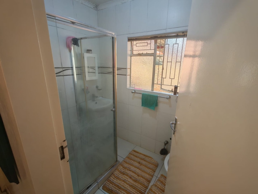 3 Bedroom Property for Sale in Lenasia Ext 6 Gauteng