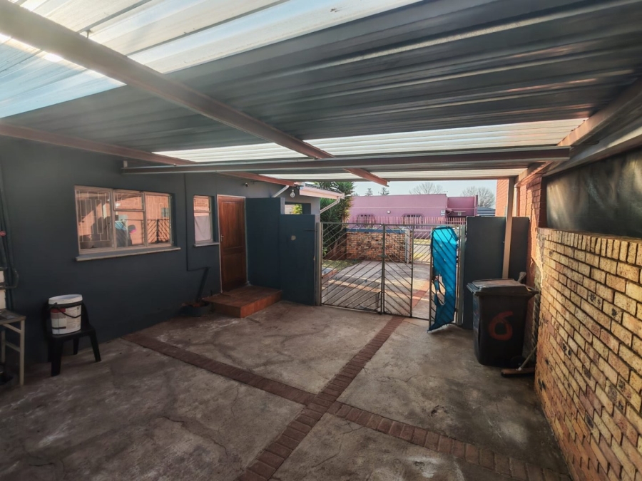 3 Bedroom Property for Sale in Lenasia Ext 6 Gauteng