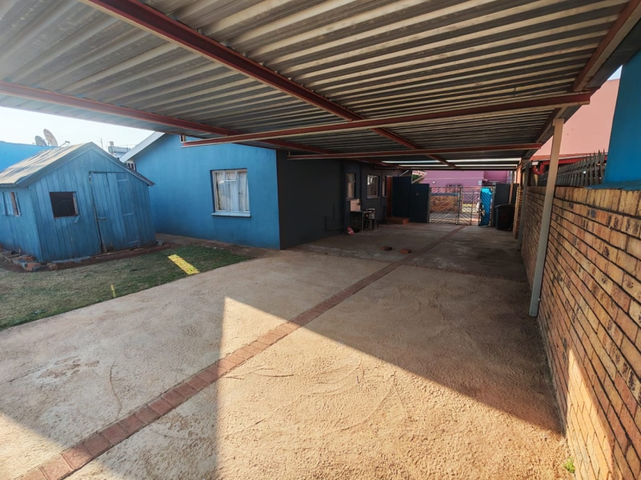 3 Bedroom Property for Sale in Lenasia Ext 6 Gauteng