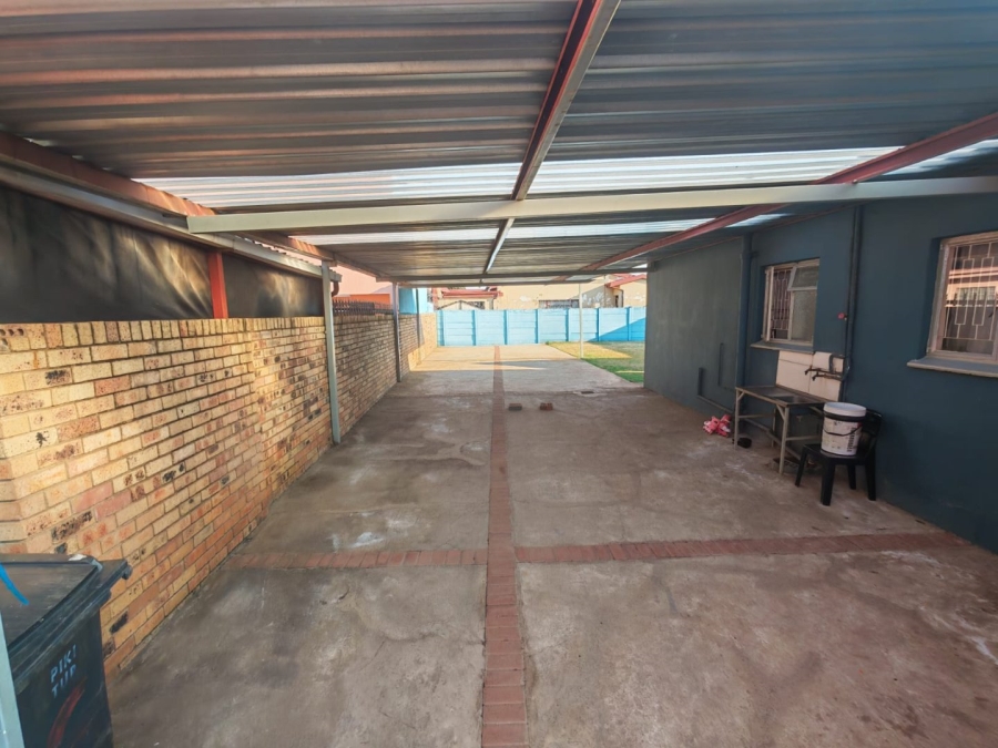 3 Bedroom Property for Sale in Lenasia Ext 6 Gauteng