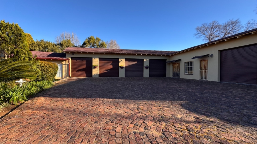 4 Bedroom Property for Sale in Three Rivers East Gauteng