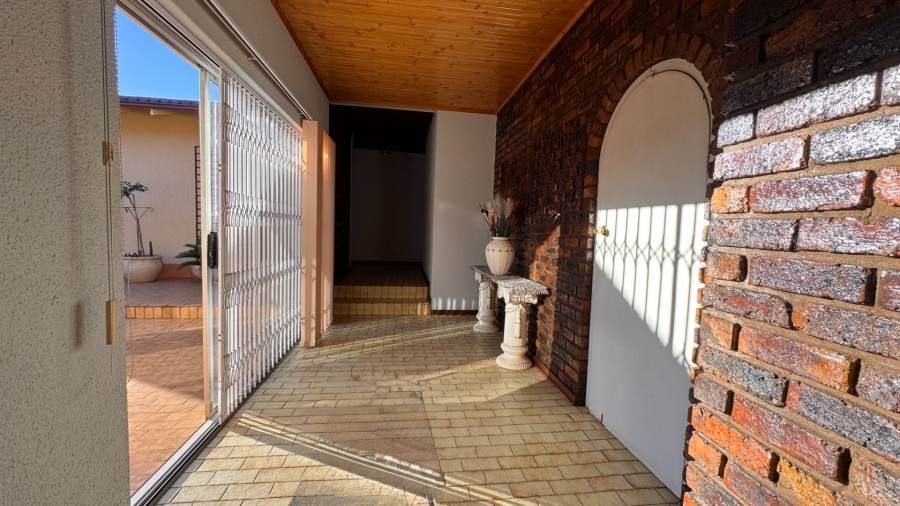 4 Bedroom Property for Sale in Three Rivers East Gauteng