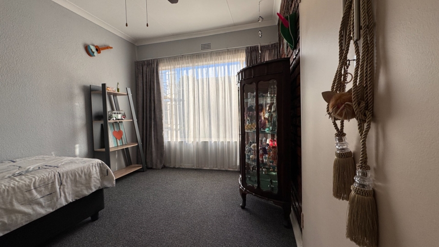 4 Bedroom Property for Sale in Three Rivers East Gauteng
