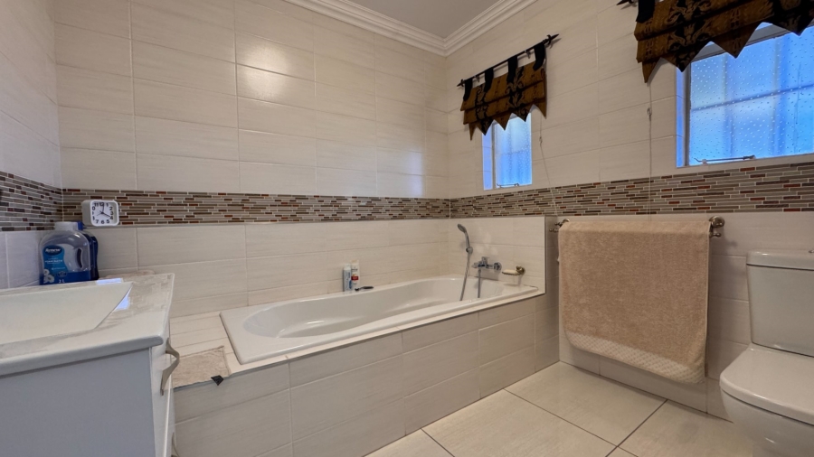 4 Bedroom Property for Sale in Three Rivers East Gauteng