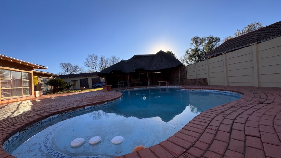 4 Bedroom Property for Sale in Three Rivers East Gauteng