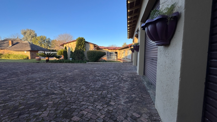 4 Bedroom Property for Sale in Three Rivers East Gauteng