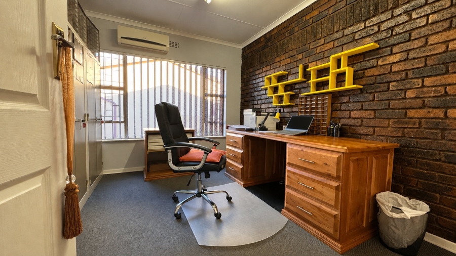 4 Bedroom Property for Sale in Three Rivers East Gauteng