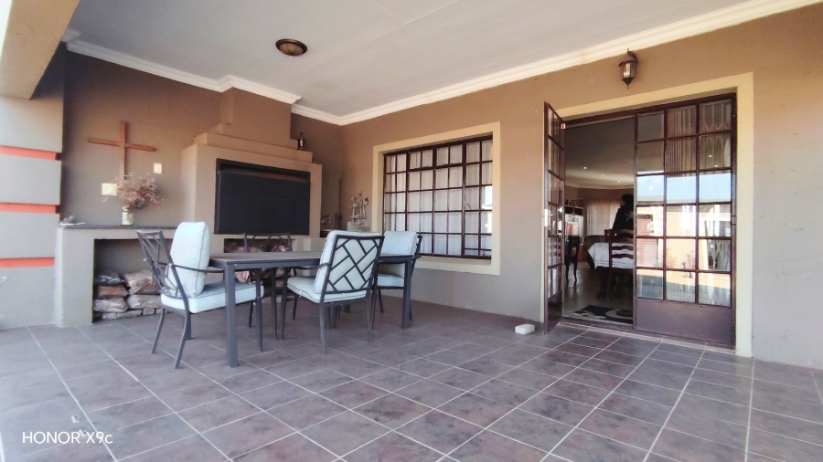 Commercial Property for Sale in Mooilande Gauteng