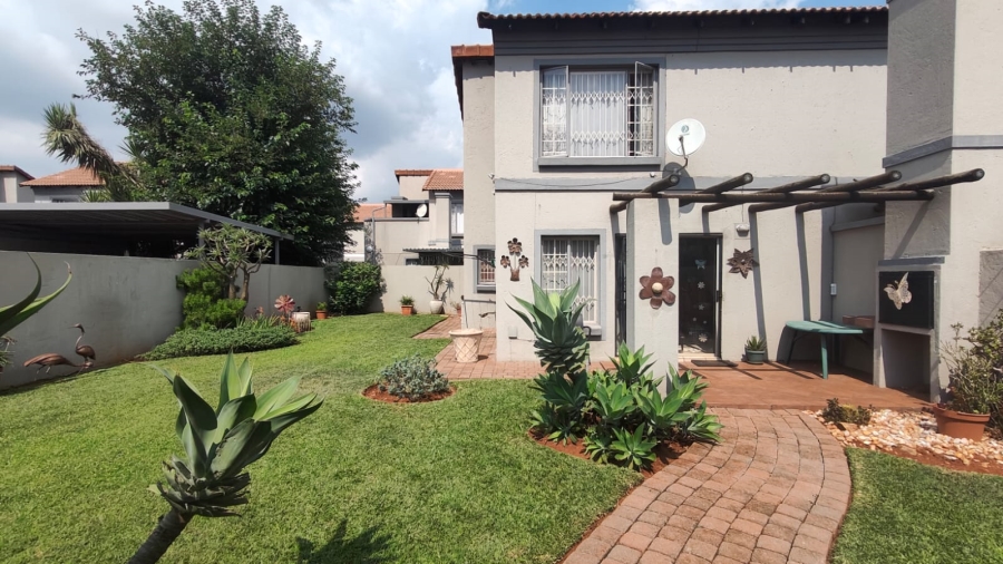 2 Bedroom Property for Sale in Annlin Gauteng