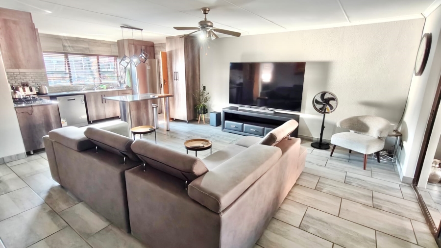 4 Bedroom Property for Sale in Misty Bay Gauteng
