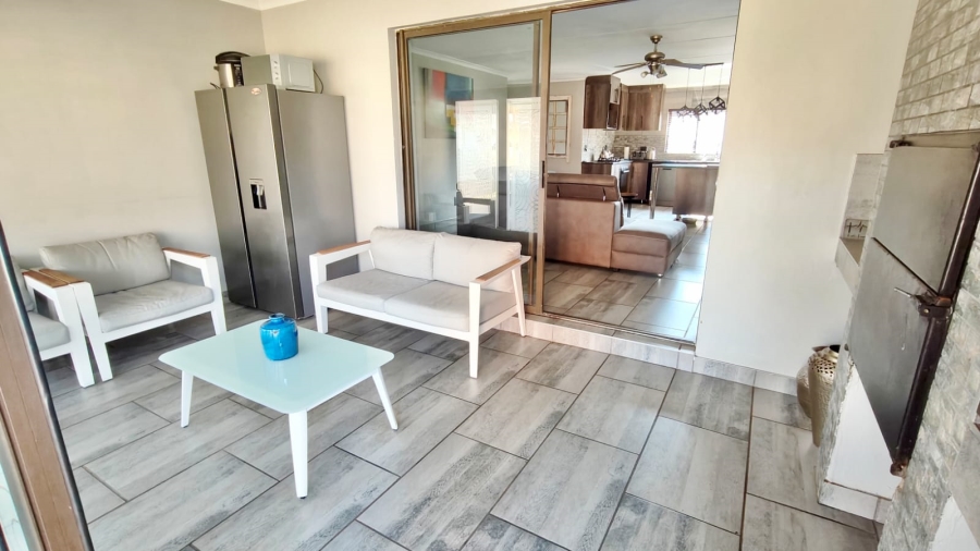 4 Bedroom Property for Sale in Misty Bay Gauteng