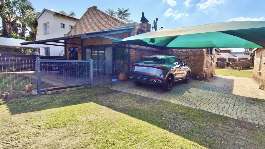 4 Bedroom Property for Sale in Misty Bay Gauteng