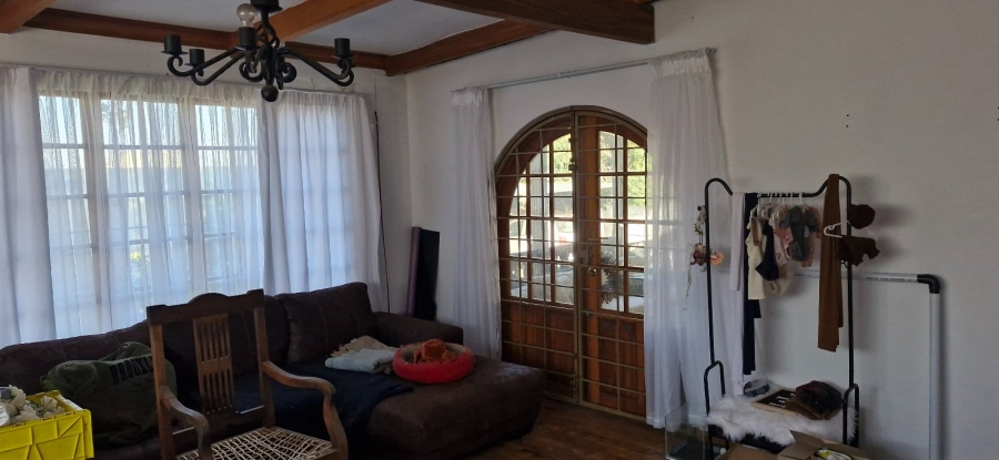 6 Bedroom Property for Sale in Selwyn Gauteng
